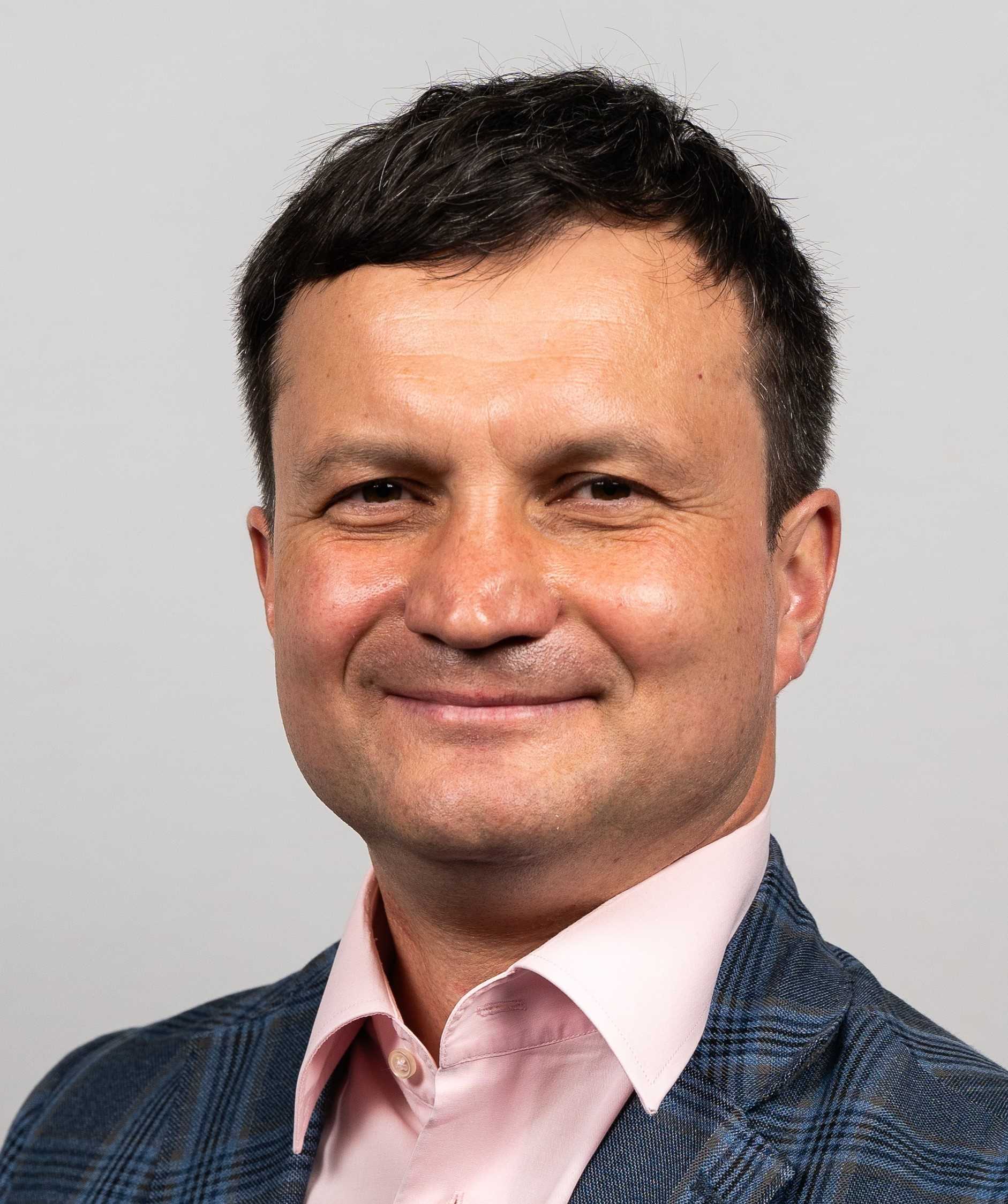 Oleksii Leshchenko, founder of EnerCom AI